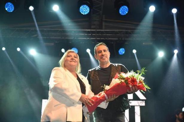 Ceyhan’da Haluk Levent rüzgarı