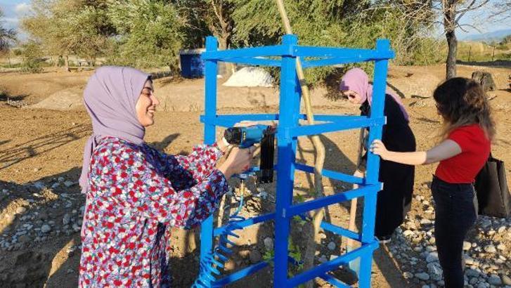 Emekli Hayvanlar Çiftliği'ne kuşlar için 29 ağaç dikildi