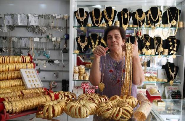 İmitasyon takıya yoğun ilgi