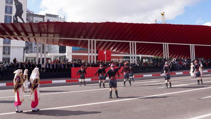 Vatan Caddesi'nde 29 Ekim töreni