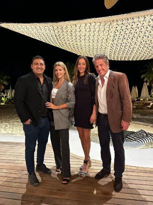 Ünlü oyuncu Hugh Grant, Antalya'da tatil yaptı