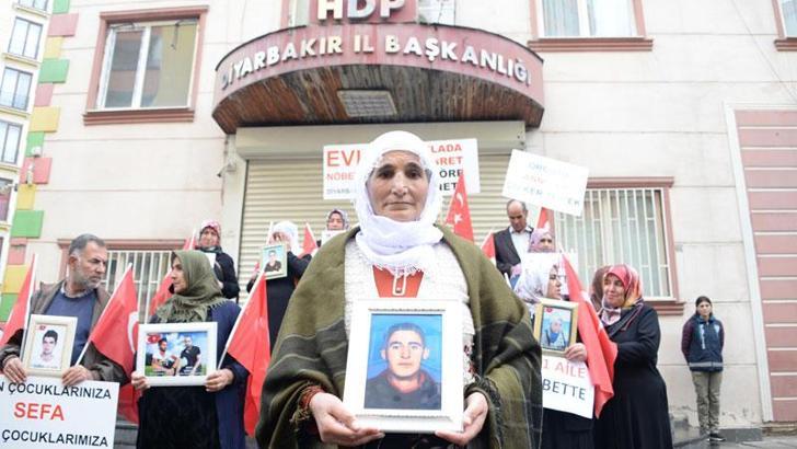 Diyarbakır'da evlat nöbetindeki aile sayısı 320 oldu