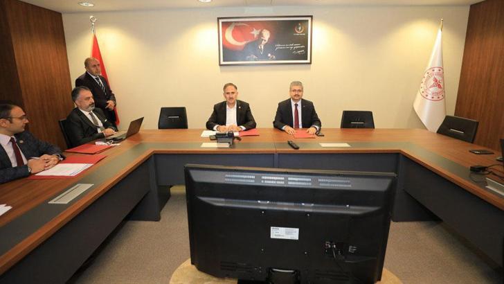 Sağlık-Sen, sağlık çalışanlarının sorunlarını KİK toplantısında gündeme getirdi