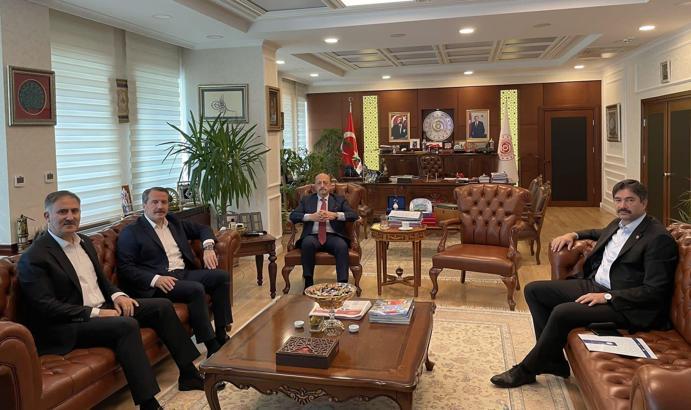 Sağlık-Sen Başkanı Durmuş: Sözleşmelilerin kadroya geçirilmesiyle ilgili düzenleme bu ay yürürlüğe konulur