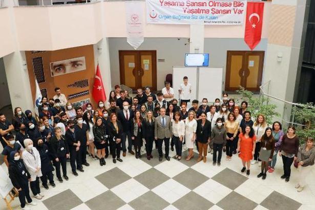 Organ nakline farkındalık çizgileri DEÜ'de sergilendi