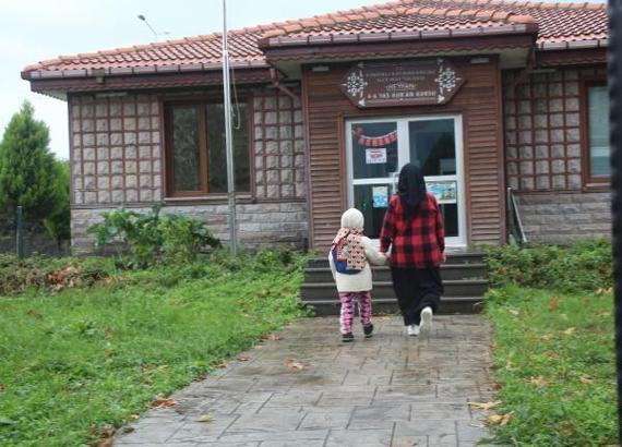 Belediye Kuran kursu tabelasını indirip suyu kesti, mahkeme tahliye durdurma kararı verdi