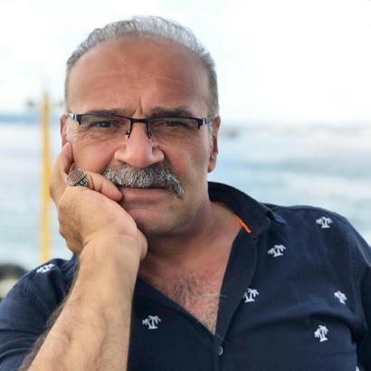 Üzüm topladığı ağaçtan düşüp öldü