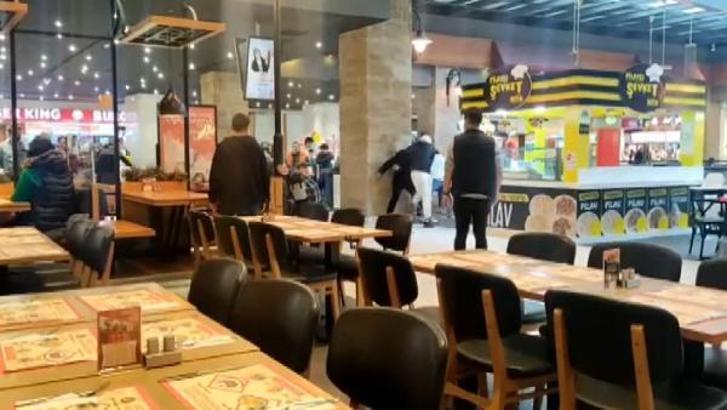 Beylikdüzü'ndeki AVM'de yumruklu kavga