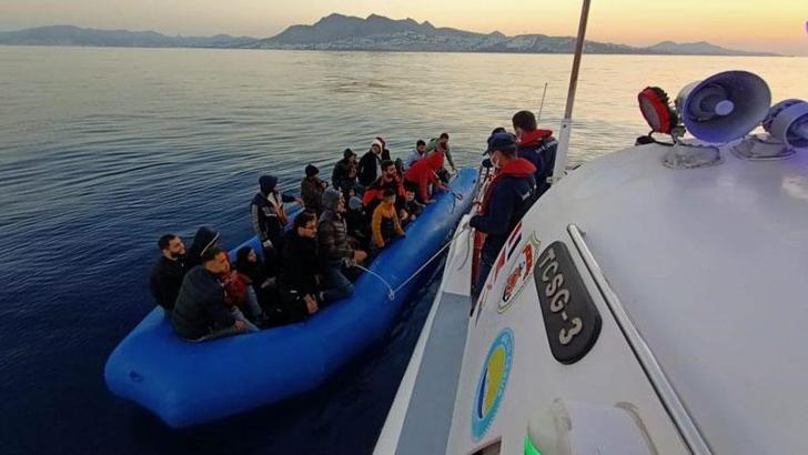 Bodrum açıklarında 65 kaçak göçmen kurtarıldı, 18 kaçak göçmen yakalandı