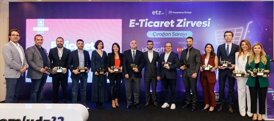E-ticaret Zirvesi’nde 30 kategoride ödül dağıtıldı