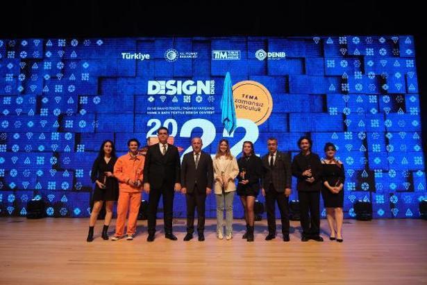 İEÜ'lü tasarımcılara Denizli'den iki ödül