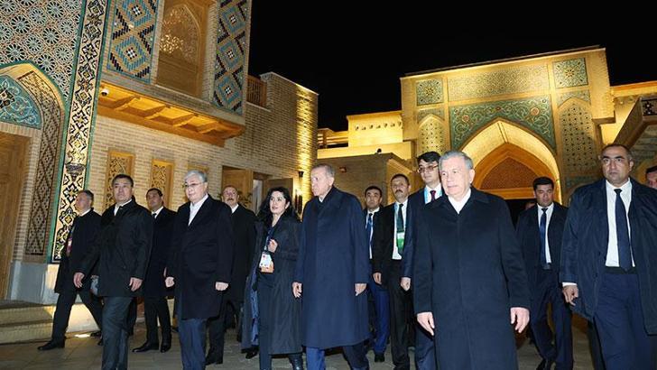 Cumhurbaşkanı Erdoğan liderlerle akşam yemeğine katıldı