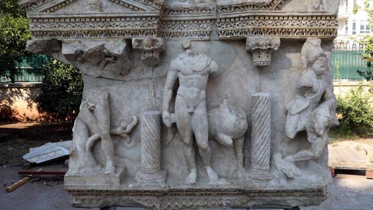 Roma İmparatoru Verus'un bronz heykeli ana vatanına döndü