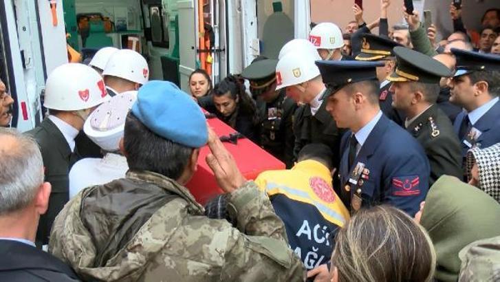 Şehit astsubay Emre Sevinç, Bursa'da toprağa verildi