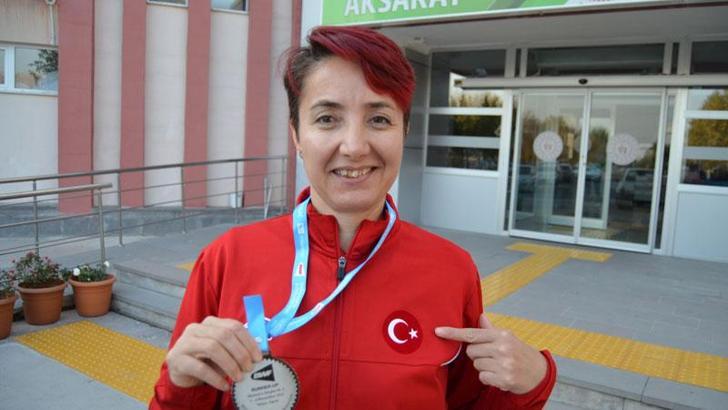 Para badminton dünya ikincisi Halime Yıldız: Paris Olimpiyatları'nda altın madalya kazanmak istiyorum