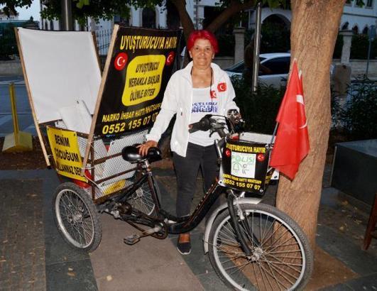 Emekli Hayriye ebe, uyuşturucuya savaş açtı