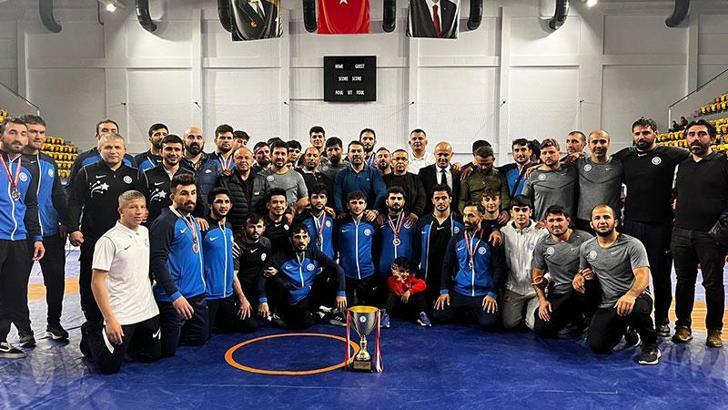 Serbest güreşte Türkiye şampiyonu ASKİ Spor Kulübü oldu