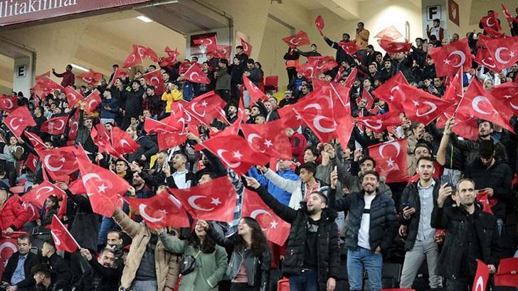 Gaziantep'te 21 yıl sonra milli heyecan