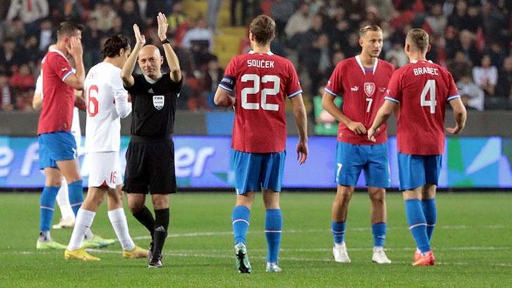 Cüneyt Çakır kariyerini noktaladı