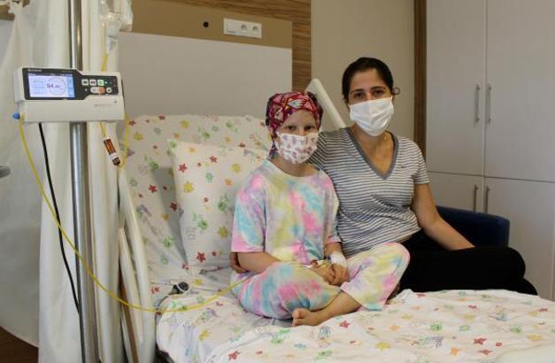 Selin İlkay, kendisi gibi kanser akranlarına umut olmak istiyor