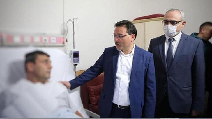 Vali Çiçek'ten görev sırasında yaralanan polis ve bekçiye ziyaret