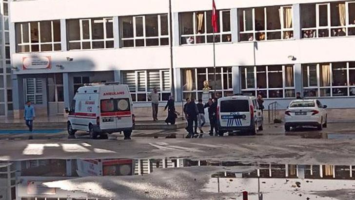 Okuldan uzaklaştırılan liseli, müdür yardımcısını bıçakladı