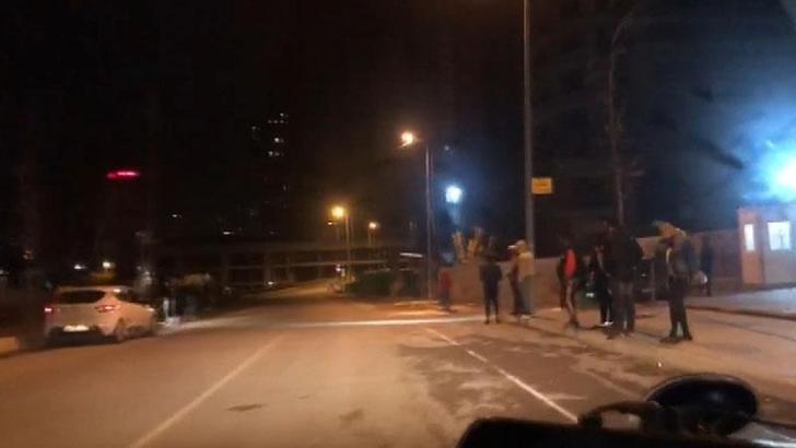 İstanbullular depremin ardından sokağa çıktı