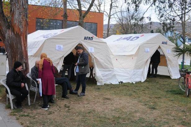 Düzce merkezli depremde Marmara ve İç Anadolu bölgeleri sallandı: 1 ölü, 79 yaralı (36)