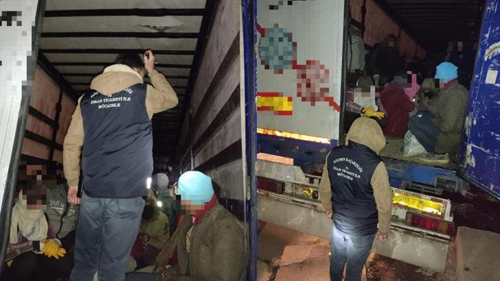 Durdurulan TIR'dan 133 kaçak göçmen çıktı