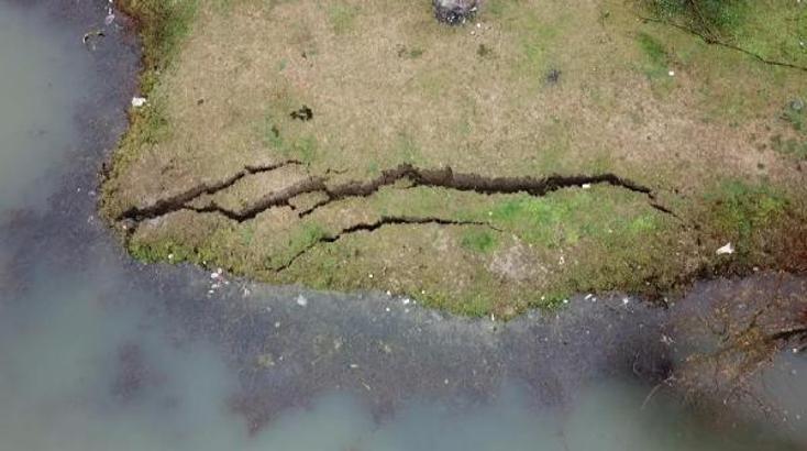 Düzce'de depremde evleri hasar görenler, yeni güne çadırlarda uyandı (3)