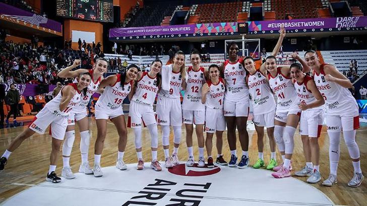 A Milli Kadın Basketbol Takımı'ndan tarihi fark