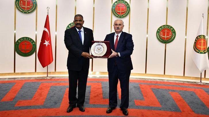 Yargıtay Başkanı Akarca, Küba Cumhuriyeti Yüksek Halk Mahkemesi Başkanı ile görüştü