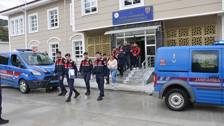 Çiftçileri 500 bin lira dolandıran sahte bankacılardan 2’si tutuklandı