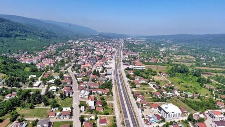 Düzce depreminde hasar gören Sarıdere Camisi yıkılıyor (3)