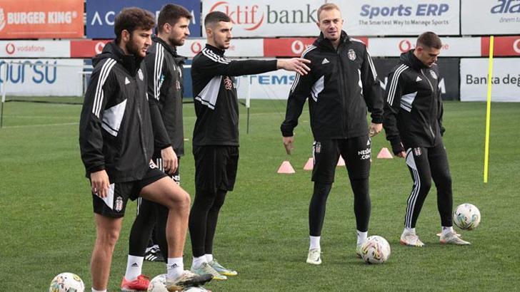 Beşiktaş çalışmalarına çift idmanla devam etti