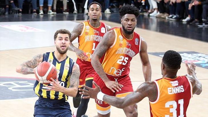 Derbide kazanan Fenerbahçe Beko