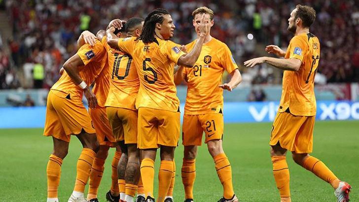 Hollanda ve Senegal, son 16 turuna yükseldi