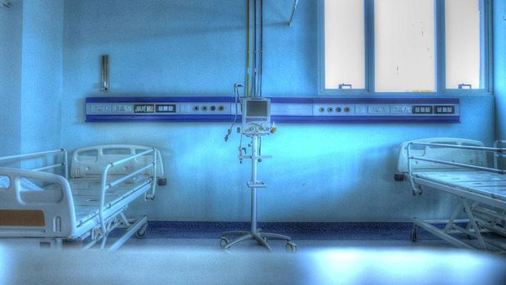 Hastanın solunum cihazının sesinden rahatsız olup cihazı iki defa kapattı