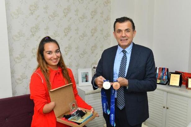 Şampiyona doğum gününde tebrik ziyareti