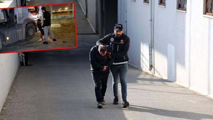TIR'da döşeme kılıfına gizlenen 2,3 kilo kokaini 'Aşil' buldu