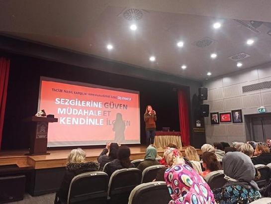 Bahçelievler Belediyesi ve BÜYEM iş birliğiyle sokak tacizine dikkat çekildi