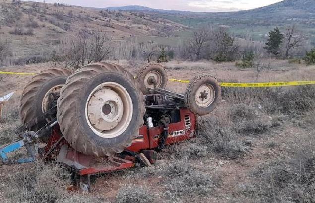 Traktörün altında kalan çiftçi hayatını kaybetti