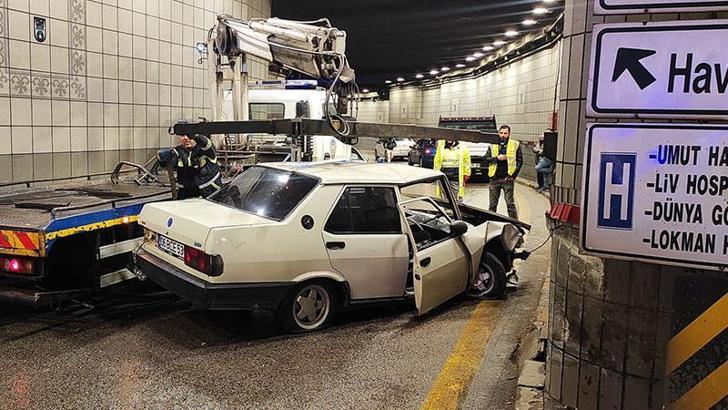 Polisin 'dur' ihtarına uymayan otomobil kaza yaptı: 3 yaralı