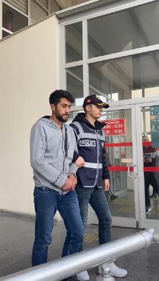 Evden 1 milyon değerinde altın ziynet eşyası çalan 2 kişi tutuklandı