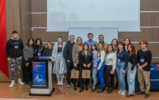 Uzman Klinik Psikolog Dilara Işık: Öfkeliyken hızlı, neşeliyken sağlıklı yiyoruz