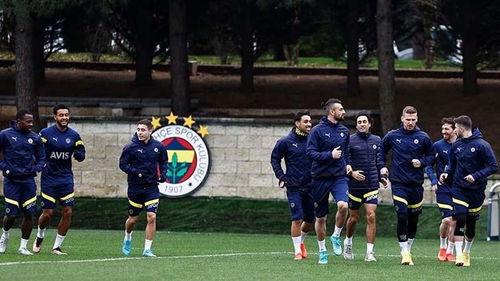 Fenerbahçe'de Alioski saha çalışmalarına başladı