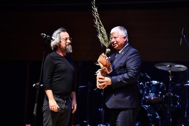 İzmir Büyükşehir Belediyesi SMA hastalarına umut oldu