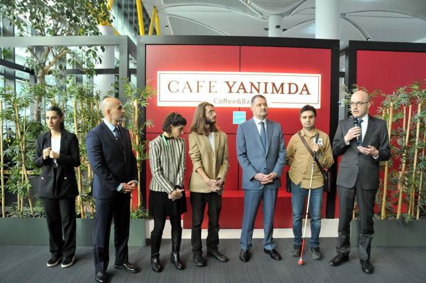 İstanbul Havalimanı’nda engelli bireylere özel kafe hizmete açıldı