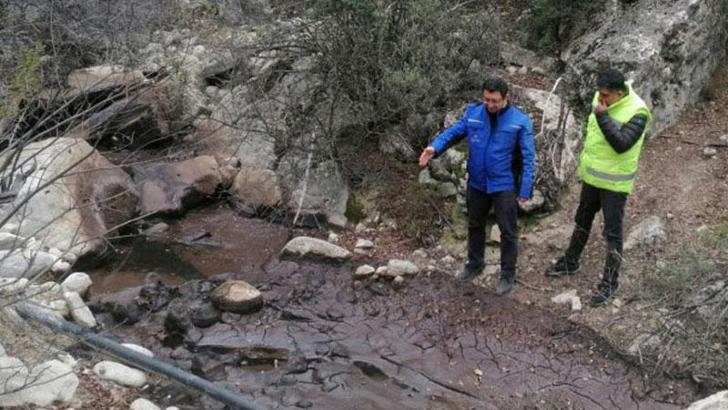 Göksu Nehri'ni kirleten 2 fabrikaya 3 milyon 73 bin lira ceza