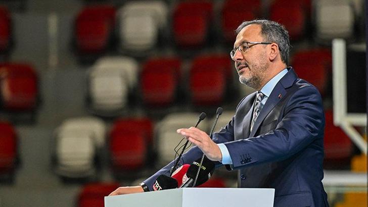 Bakan Kasapoğlu'ndan sözleşmeli antrenör alımı müjdesi